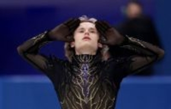 【五輪】マリニンまさか　２度転倒でＶ逸　演技後両手で顔を覆う