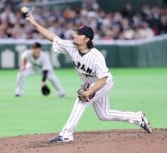 沢村賞投手・伊藤大海が降臨　先発・菊池雄星からバトンをもらい４回からマウンドへ