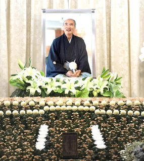 元大関・若嶋津さんの告別式　妻・みづえさんが涙の喪主あいさつ「お父さんの幸せは何？って聞くと、必ず…」