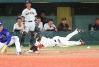 【巨人】阿部監督からドラ５・小浜佑斗へ「スタートから行くぞ！」　負傷泉口の代役遊撃スタメン→ヘッスラ初安打から逆転演出