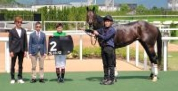 【京都８Ｒ・あやめ賞】１番人気ブレットパスがゴール前で差し切り２勝目　西村淳也騎手「ほんまにいい馬です」