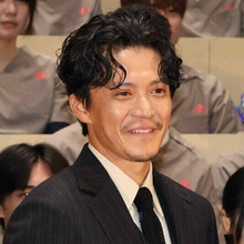 【豊臣兄弟！】本能寺の変での「信長」小栗旬退場にネット号泣「お見事！小栗信長」「是非もなし…最期、いい笑顔だ」の声