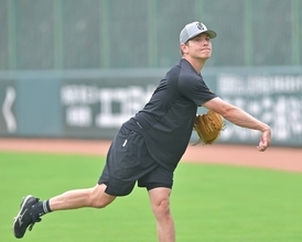 【巨人】ハワードが後半戦“開幕”の大役！「これからが僕にとっての前半戦」７・３１先発で１１８日ぶり１軍マウンドへ