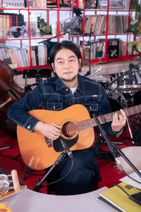 元キリンジ・堀込泰行、「波乱万丈な３０分」ＮＨＫ「ｔｉｎｙ　ｄｅｓｋ」出演　土岐麻子と名曲「エイリアンズ」も披露