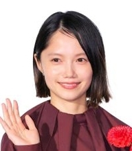 「俺の知ってる宮﨑あおいじゃない」雰囲気激変にビックリ「どタイプ」「髪型…」「天使」パリでの姿