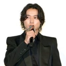 山﨑賢人　舘ひろしの気遣いに感謝「毎朝、現場で『コーヒー飲む？』と言ってくれて、士気を高めていただきました」