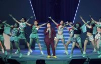 霜降り明星・せいや「みんなの声援がすごい」母校・近大で「ＫＩＮＤＡＩ　ＷＥＬＣＯＭＥＳ」とスペシャルコラボ　つんく♂特別アレンジバージョンを熱唱