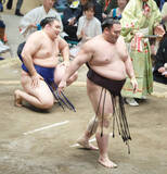 「朝乃山、豪快な上手投げで５勝目「いい攻めができた」」の画像1