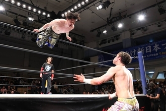 新日本プロレス「ＢＯＳＪ」６・５高崎「準決勝」はマスター・ワト×ＹＯＨ、ロビー・イーグルス×藤田晃生…６・３後楽園全成績