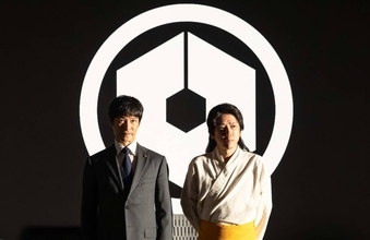 【ＶＩＶＡＮＴ】乃木＆ノコル先行写真公開　テントのマーク前で笑顔なし
