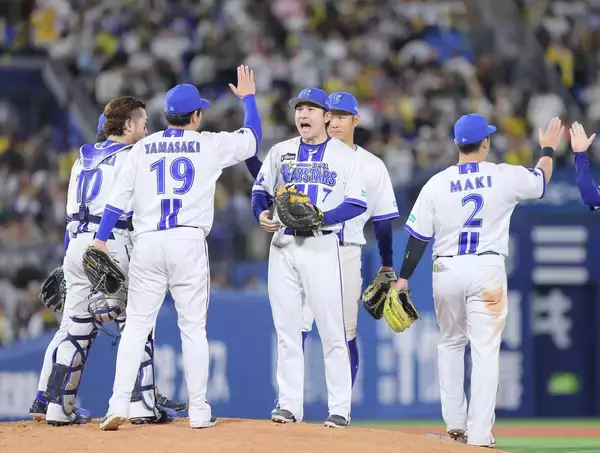 【ＤｅＮＡ】今夜はギリギリ間に合った！試合後のライブパフォーマンス無事開催　ロックバンド「Ｔｈｉｓ　ｉｓ　ＬＡＳＴ」…２１日は規定時間に終わらず中止