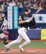 【ソフトバンク】小久保裕紀監督の采配ズバッ　７回に代打・笹川吉康が勝ち越し二塁打　代走・野村勇とのランエンドヒットが決まる