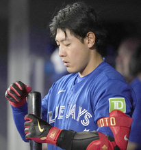 岡本和真、ヤンキースタジアムでの悲劇　チャンスで凡退、ＡＢＳ失敗、最後の打者…４打数無安打　ブル―ジェイズ指揮官「チャンスはあったが…」