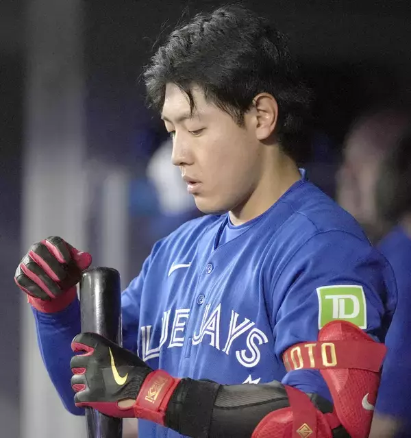 岡本和真、ヤンキースタジアムでの悲劇　チャンスで凡退、ＡＢＳ失敗、最後の打者…４打数無安打　ブル―ジェイズ指揮官「チャンスはあったが…」