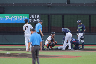 【巨人】西舘勇陽がヤクルト・松下への頭部死球で危険球退場　杉内俊哉投手チーフコーチ「申し訳ない。大事に至らないことを祈ります」