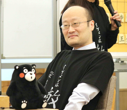 棋士会＆女流棋士会が熊本地震復興イベント開催　”魔王”渡辺明九段登場で会場湧く