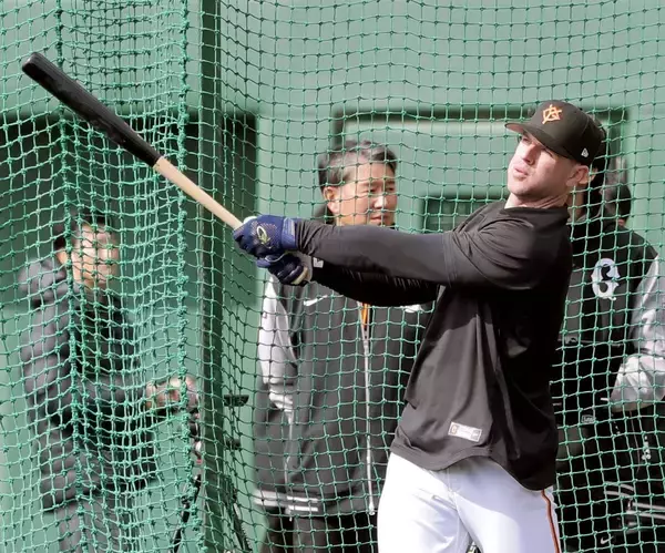 巨人・キャベッジが「前進」フラッグ直撃弾…阿部監督の「打点アップ」指令に満点回答