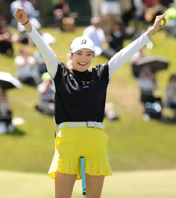桑木志帆が１年半ぶりのツアー通算４勝目　前半に４つ伸ばしたリード生かし１打差で逃げ切る