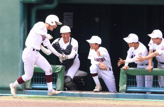 【高校野球】函館中部が一体感で３年ぶり夏初戦突破　恒例の選手間投票で決めた背番号とともに今年は理由も通達　「自分のことを勝たせてあげたいって…」水上桜佑主将は言葉詰まらせ感動