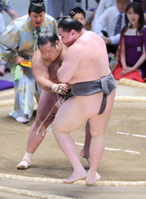 横綱のしこ名を継ぐ旭富士、序ノ口デビューからの連勝が「２５」で止まる　元十両・生田目に初黒星　史上最速新十両遠のく…