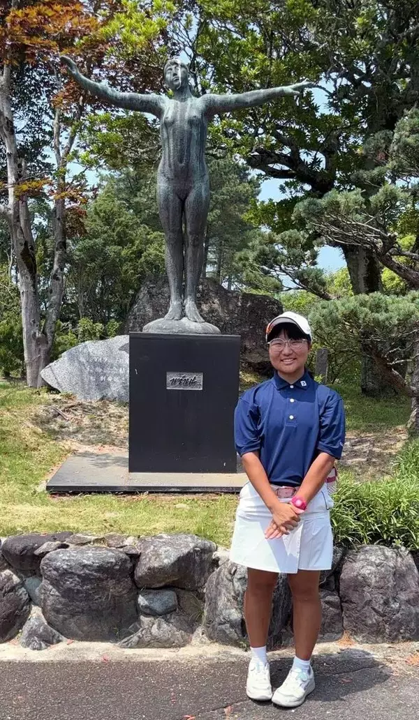 ゴルフ「天才少女」須藤弥勒が日本ジュニア初出場に王手　四国ジュニア３位スタート