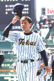 「【甲子園】元巨人＆楽天の東海大甲府・仲沢広基監督が甲子園初采配で初勝利　原監督＆星野監督の姿勢を体現」の画像1