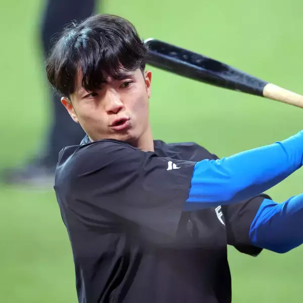 【日本ハム】郡司裕也が１年ぶりの今季初マスク、代打→捕手、孫易磊を２回０封好リード