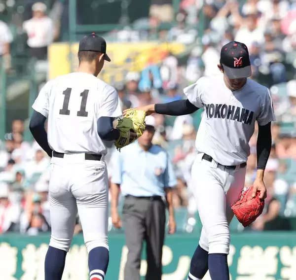【甲子園】横浜・織田翔希「本当に申し訳ないという気持ちがすごく大きかった」まさかの３回途中４失点ＫＯで敗退　渡辺元監督－松坂大輔以来２８年ぶりＶならず