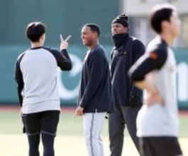【巨人】ジャパニーズドリーム目指す外国人の姿も　ルシアーノらが育成選手練習に参加