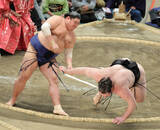 「阿炎　獅司との２敗同士の対決を制す　首位を守り、２０２２年九州場所以来の優勝目指す」の画像1