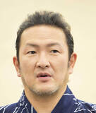 「中村獅童の息子、陽喜＆夏幹がかわいすぎる！化粧をして親子で並んだショットに「勇ましいですね」とファンほっこり」の画像1