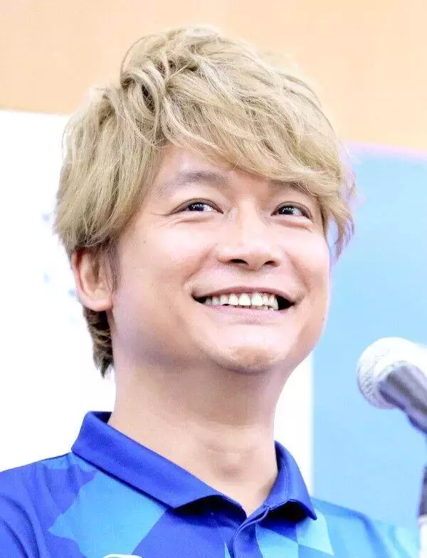 香取慎吾４９歳の姿が「衝撃すぎる」「マジで言ってる？」「ぶったまげた」「本当に」「耐えられないレベル」「突然の…」