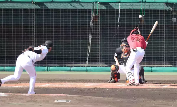 【巨人】石川達也が広島・久保への頭部死球で危険球退場　担架で運ばれ…球場は騒然