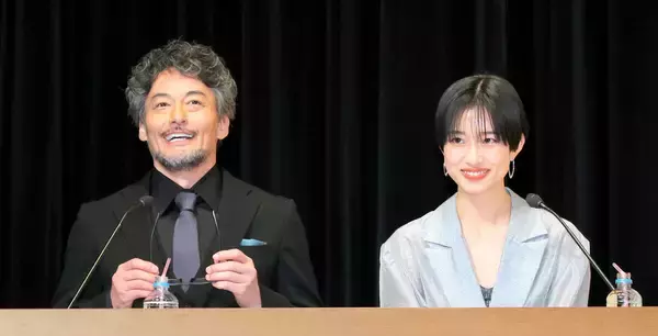 山口馬木也＆河合優実、初の司会も超スムーズ進行　受賞者の妻夫木聡と佐藤二朗も絶賛「司会がうま過ぎて…」…ブルーリボン賞授賞式