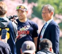 菊池雄星と辻発彦氏が侍ジャパン宮崎合宿で感動の再会　辻氏の西武監督初年度に１６勝