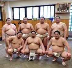 幕内・阿炎が３２歳の誕生日「勝ちにこだわっていく」　豊昇龍、霧島らの祝福にも感謝