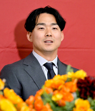 【巨人】小笠原慎之介が入団会見「チームのピースになれるように」背番号９８と正式発表…元中日左腕が電撃加入　