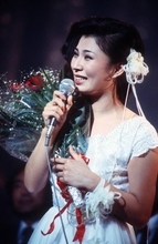 八代亜紀さんデビュー５５周年記念　貴重映像が初のＤＶＤ化　豪華メモリアルＢＯＸがデビュー日に発売決定