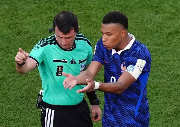 【Ｗ杯】エムバペ「ラフなサッカーのやり方も分かっていた」パラグアイのラフプレーで一触即発も余裕