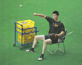 【巨人】戸郷翔征「感覚だけは消したくない」Ｇ球場でネットスロー　左太もも裏の肉離れで故障班合流