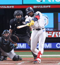 【西武】 劇的サヨナラ勝ちでＣＳ第１Ｓ突破へ王手！　カナリオのサヨナラ弾で日本ハムとの延長１０回の激闘を制す