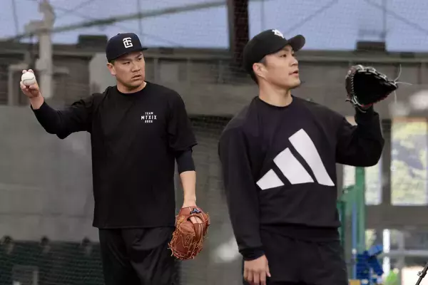 【巨人】則本昂大が田中将大と並んでの投球に「懐かしい」「同じ舞台で戦えることはすごく光栄」