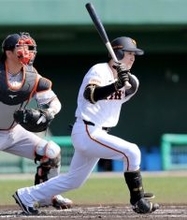 【巨人】今年も頼むぞ！　泉口友汰が〝今季初打席初安打〟　「１球目から自分のタイミング」さすがの一打