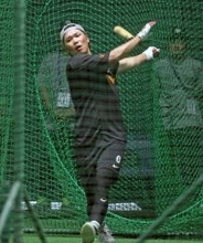 【巨人】ベテラン組が精力的　坂本勇人、丸佳浩、甲斐拓也、松本剛らが残留練習　豪華共演にファン大挙