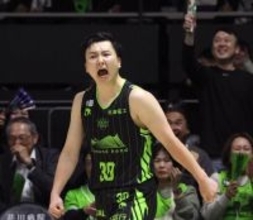 【Ｂ１】レバンガ北海道奇跡の大逆転　残り３４秒１点差に迫る３Ｐ→残り５秒逆転３Ｐ　富永啓生のビッグショット２発でプレーオフに望み