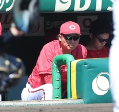 【広島】新井貴浩監督、中軸打者代える勝負手で先取点　モンテロに代打・矢野雅哉で犠打、坂倉将吾にも代走