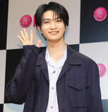 「知念英和　誕生日に初のカレンダー発売　色気あるスーツ姿を周囲から絶賛され「男性の方にも刺さって良かった」」の画像1