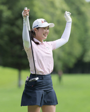 【女子ゴルフ】吉沢柚月が初優勝！　賞金１６２０万円獲得　「ダイヤモンド世代」２２歳の新ヒロイン誕生　今季５人目の初Ｖ