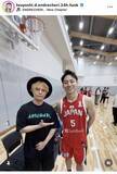 「堂本剛、日本人ＮＢＡ選手と２ショット！「これからもバスケ大好き人生を楽しみます」日本代表の試合を満喫」の画像1