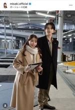 「一瞬どこのイケメンって」「映画のワンシーンかと」　人気俳優と“元ＮＯ１地方局アナ”の美男美女ショットが話題！…八幡美咲アナが公開